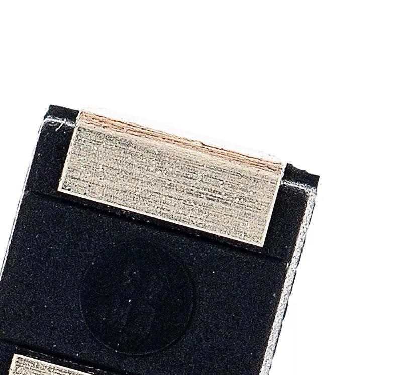 Capacitores de Tantalio SMD Polimero para MacBooks (220uF / 4V) (Paquete de 10)