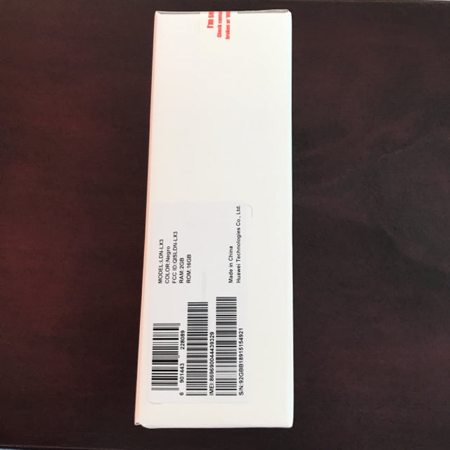 Celular Huawei Y7 2018 Negro  | Completamente Nuevos y Sellados | Claro | Incluyen: Cable, cubo y audifonos