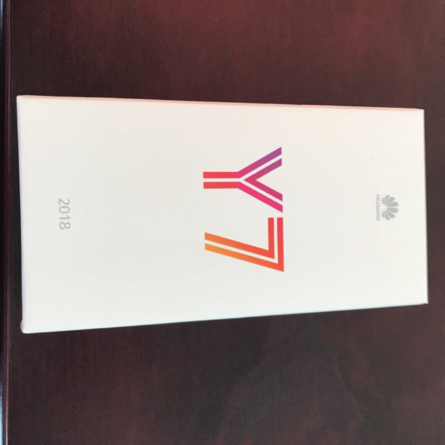 Celular Huawei Y7 2018 Negro  | Completamente Nuevos y Sellados | Claro | Incluyen: Cable, cubo y audifonos
